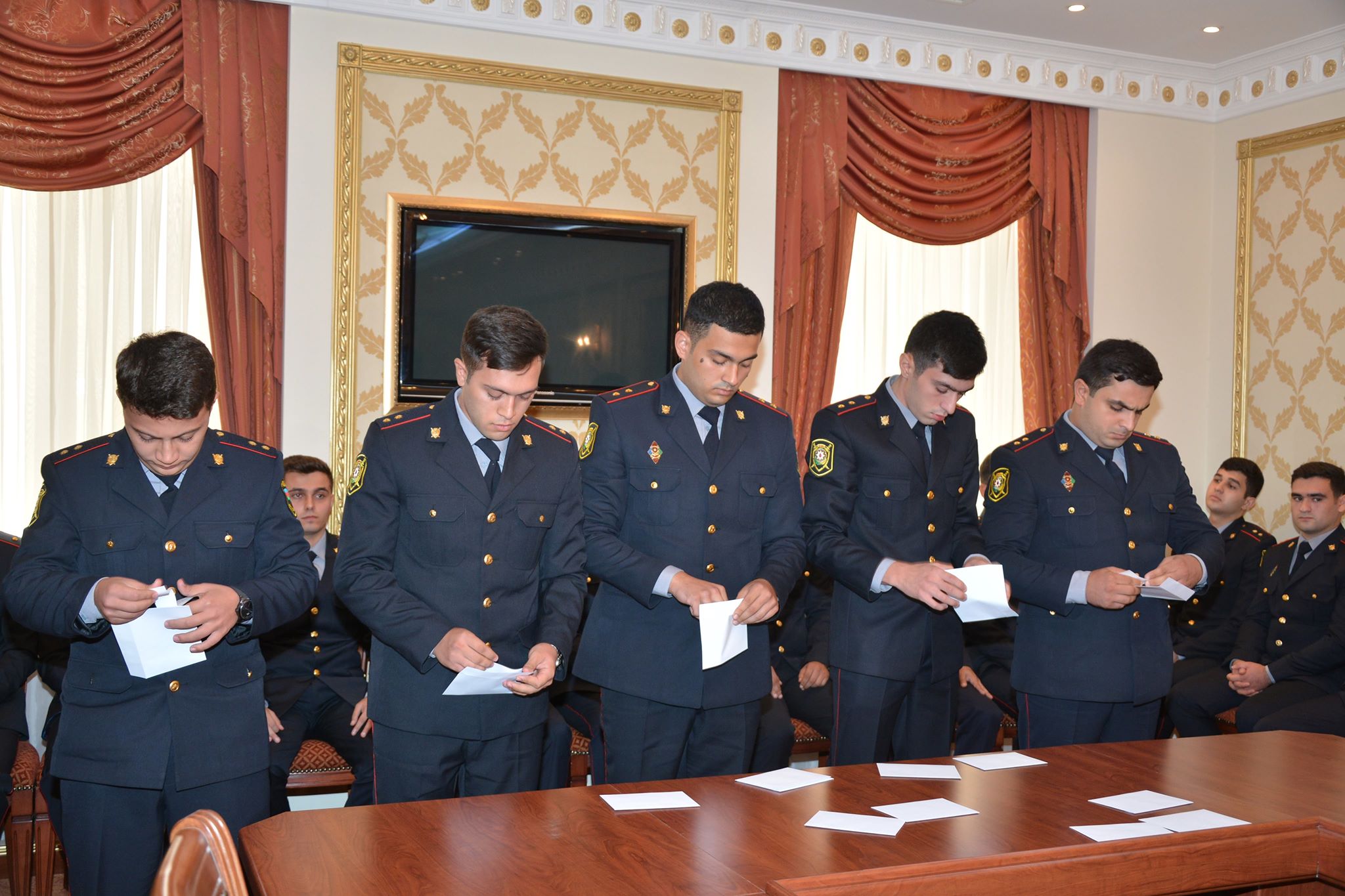 Ramil Usubov 34 gəncə VƏZİFƏ VERDİ  - FOTO