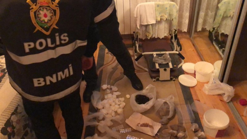 Polis “ağ ölüm” yayan narkotaciri saxladı - FOTO