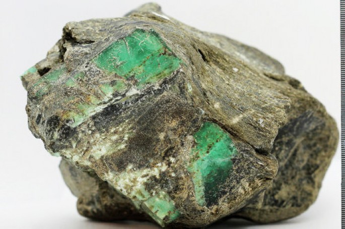 1,13 kq-lıq zümrüd tapıldı