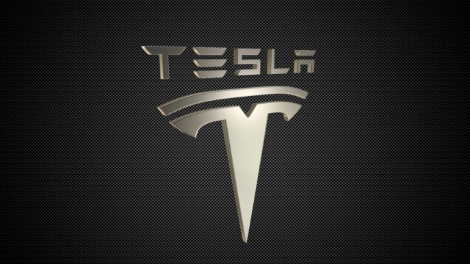 “Tesla” 4 aya 97 min avtomobil satıb