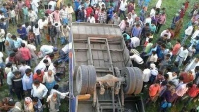 18 uşağın olduğu avtobus dərəyə aşdı: 7 ölü