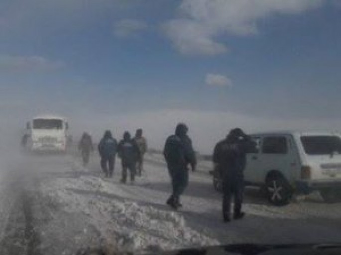 Ermənistanda 1000-dən çox maşın yolda qalıb