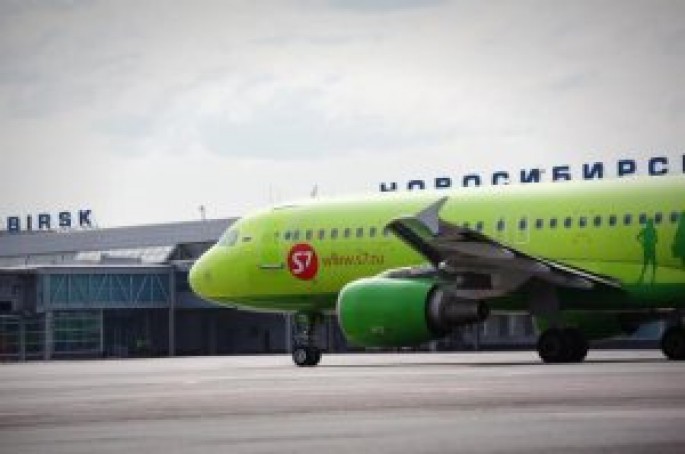 Təyyarəni “partlatmaqla” hədələyən varlı azərbaycanlı biznesmendir