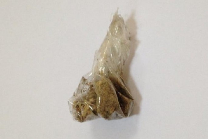 Bakıda həbs olunan şəxs istintaq təcridxanasına narkotik keçirmək istəyib