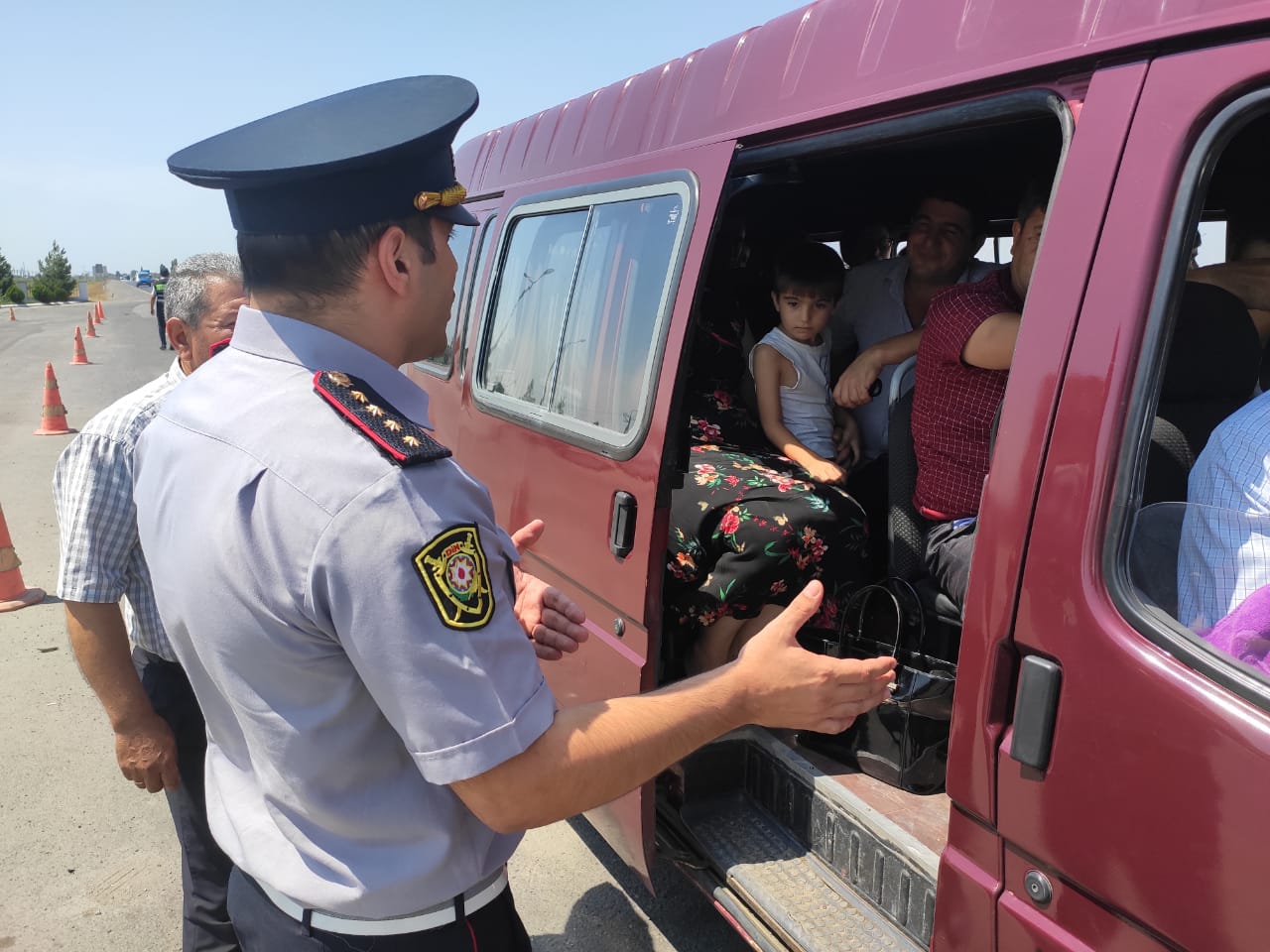 Yol polisi isti hava ilə əlaqədar tədbirləri davam etdirir