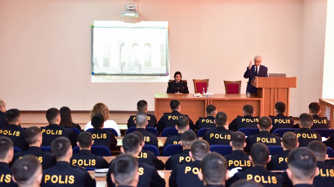Polis Akademiyasında yeni mərhələ; kursantlara ixtisaslaşmlış mütəxəsisslər dərs keçir - FOTOSESSİYA 