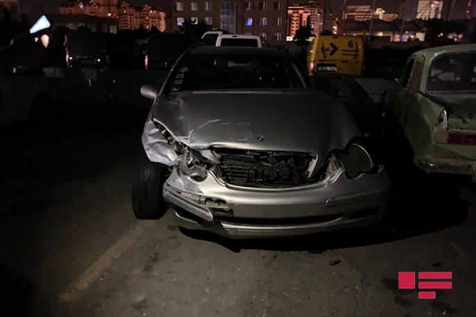 Bakıda yol qəzası zamanı iki nəfər xəsarət alıb - VİDEO