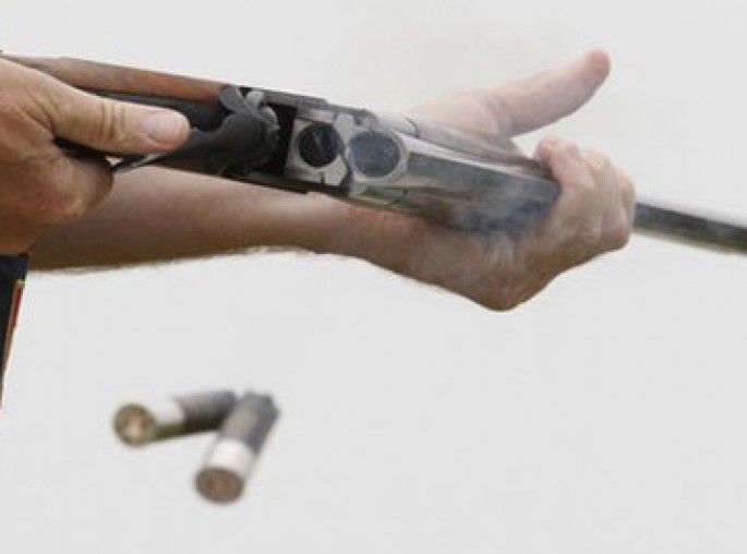 Nardaran sakini qanunsuz saxladığı silahı təhvil verdi