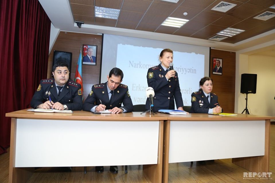 Bakı polisi məktəbliləri maarifləndirdi - FOTO