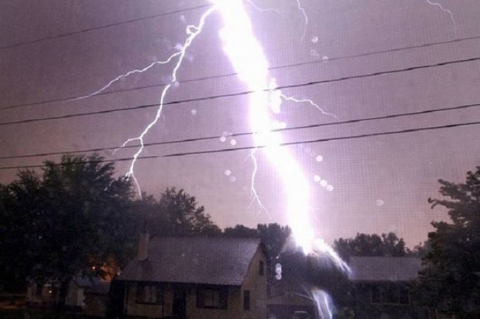 Ağstafada ildırım yeniyetməni vuraraq öldürdü