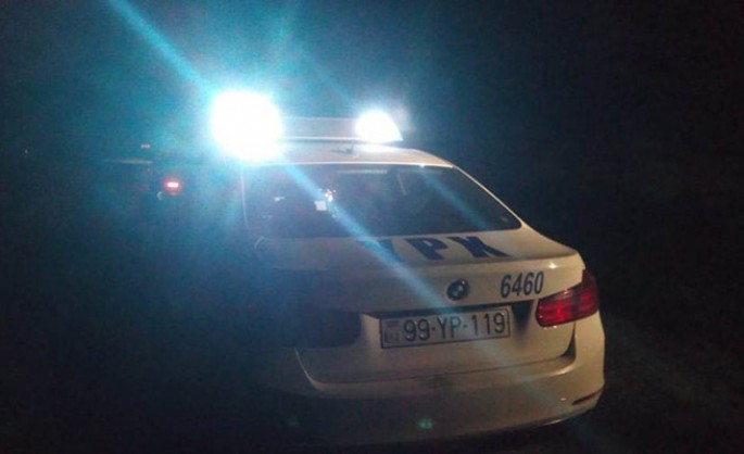 Avtomobili yük maşınına çırpıldı: ölən var