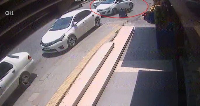 Maşından 500 minlik qızıl-zinət əşyası oğurlandı - VİDEO