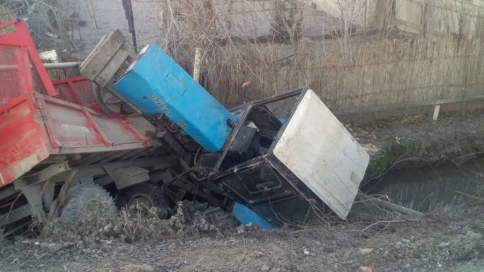 Traktor qəzaya uğradı:Kənd qazsız qaldı