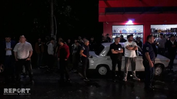 Polislər və azərbaycanlılar arasında insident: saxlanılanlar var - FOTO
