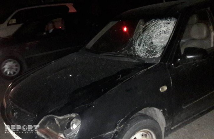 Yasamalda qadını maşın vurub - FOTO