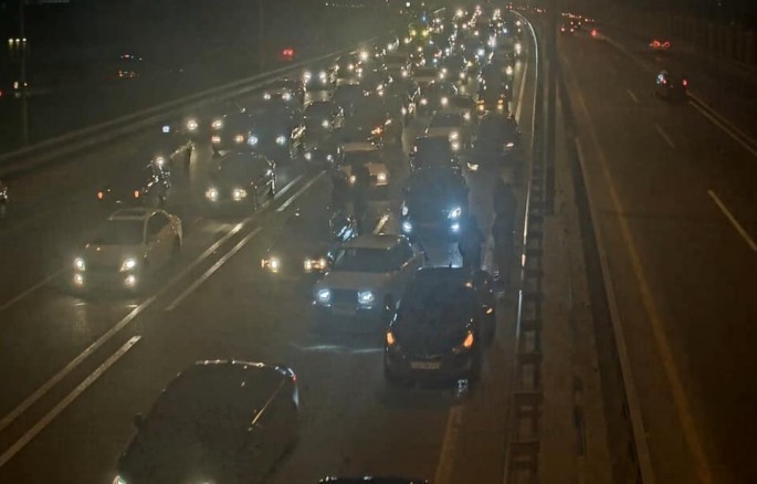 Bakının Heydər Əliyev prospektində yol qəzası  - FOTO