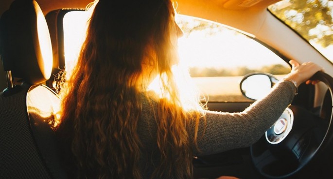 Dörd nəfərdən biri elektrik avtomobili sürəcək