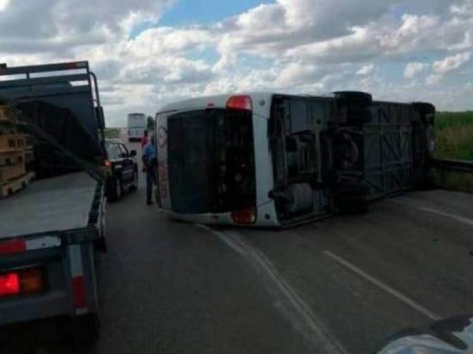Turist avtobusu yük maşınına çırpıldı: 15-i ağır, 17 yaralı - VİDEO