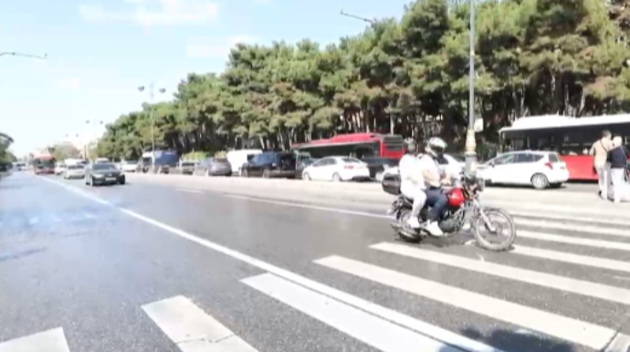 Yol polisi Bakıda moped və motosikletlərlə bağlı tədbir keçirib - VİDEO
