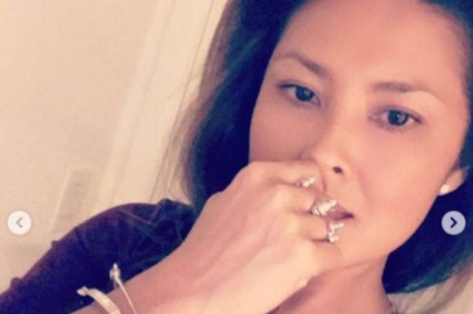 Təyyarə ilə vətəninə qayıdan qız bir anda məşhur oldu - Bütün dünya ondan danışır