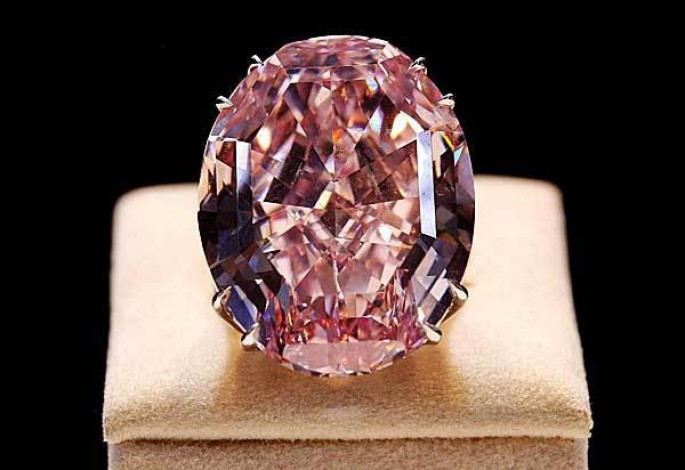 Yaponiyada 1,8 milyon dollarlıq brilyant oğurlanıb