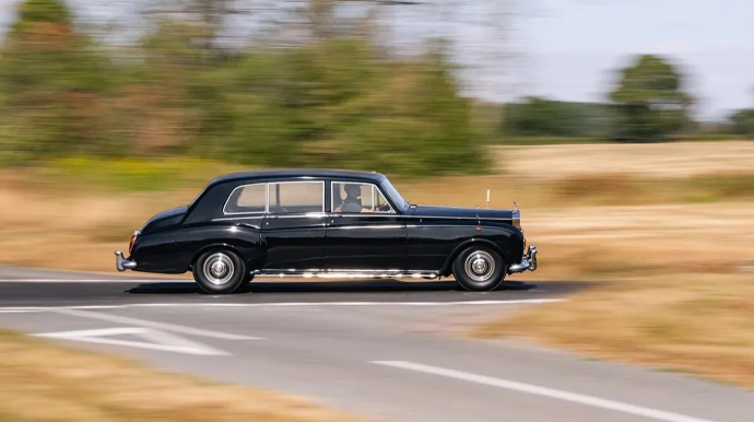 Klassik lüks avtomobili elektromobilə çevirdilər - FOTO