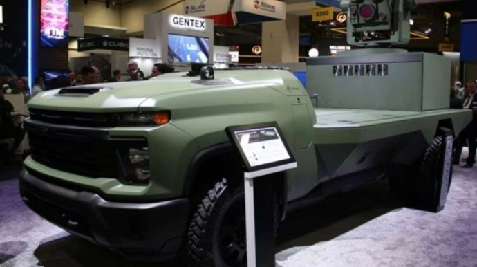 “Chevrolet”dən sürücüsüz hərbi maşın  - FOTO
