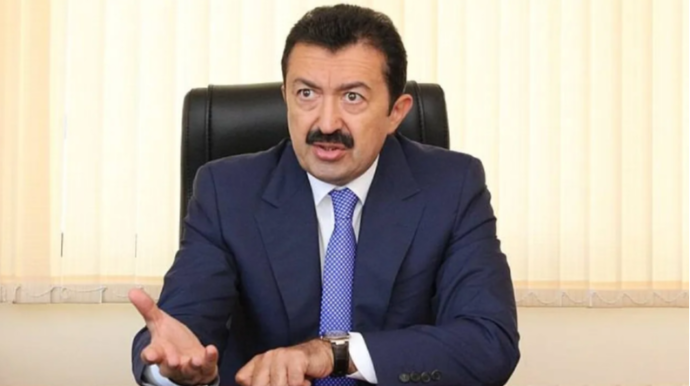 İşdən çıxarılan sədr keçmiş DEPUTATIN OĞLU İMİŞ  - FOTO