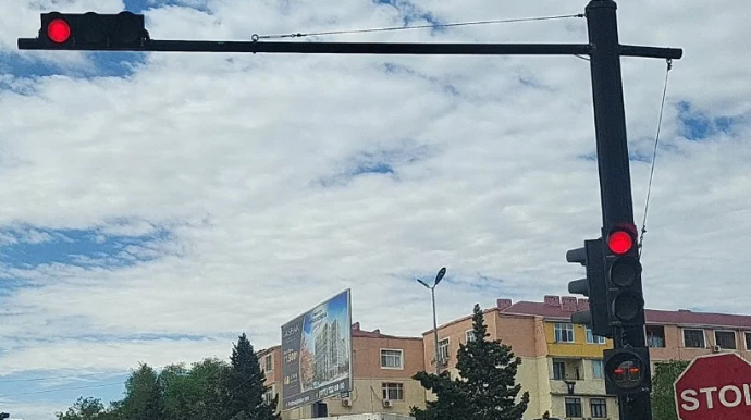 Sumqayıtda işıqforda yaranan nasazlıq aradan qaldırıldı - VİDEO
