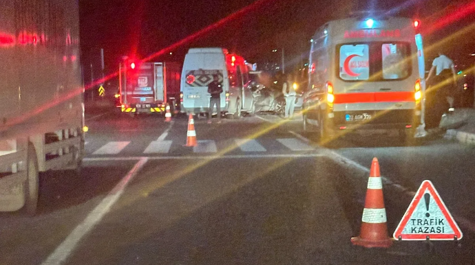 Türkiyədə yol qəzası nəticəsində 15 nəfər xəsarət alıb 