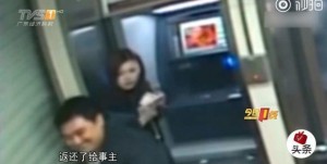 Qıza yazığı gəldi, oğurladığı pulu qaytardı – VİDEO