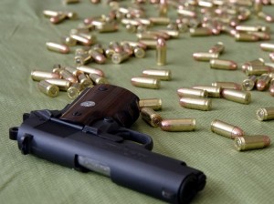 Bakı sakininin avtomobilində silah tapılıb