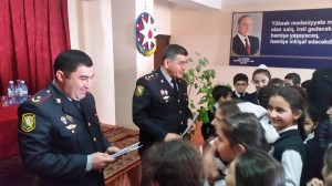 Yol polisi müəllim və şagirdlərdən dəstək istədi – Qəzalar artmasın - FOTO