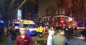 İki sürücü mübahisə etdi: biri digərinin ayağından vurdu - VİDEO