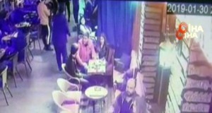 Türkiyədə dəhşətli cinayət: Əvvəl sevgilisini, sonra özünü vurdu – VİDEO