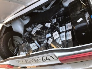 Avtomobildən külli miqdarda siqaret aşkarlanıb - FOTO