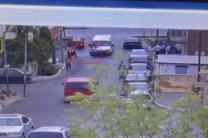 Motosiklet sürücüsü qayda pozub qəza törədib, anası polisi günahlar sayır - VİDEO
