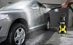 “Moyka”lar niyə içməli sudan istifadə edir? – EKSPERT “AZƏRSU”NU İTTİHAM ETDİ