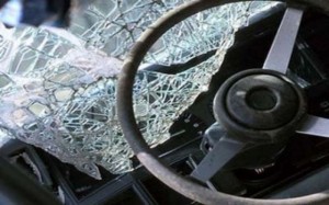 Bakıda idarəetməni itirən sürücü qəza törədərək xəsarət alıb