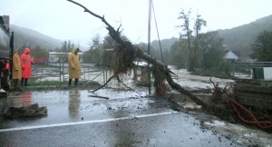 Təbii fəlakətin miqyası genişlənir: minlərlə insan təxliyə edilir - VİDEO