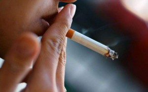 Qadağan olunmuş yerlərdə siqaret çəkənlər: Məni göstərmə - VİDEO