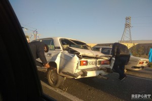 Sumqayıtda "Mitsubishi" "VAZ-2106" ilə toqquşub