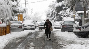Qar yolları bağladı – İranda