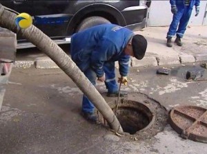 Bakıda kanalizasiyadan 50-yə yaxın uşaq cəsədi çıxarılıb - FOTO