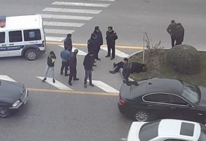 Sumqayıtda küçədə ölüm hadisəsi baş verib - FOTO