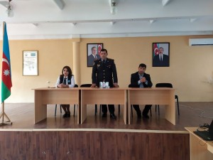 Neftçalada polis məktəblilərin qonağı olub