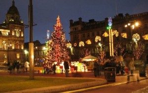 4 metrlik yolkadan yıxılan kişi öldü