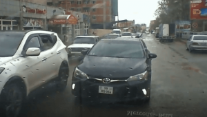 “Protiv” gəlir, özünü də haqlı sayır - VİDEO