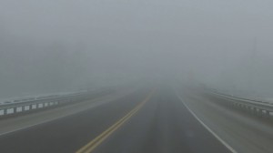 Qatı duman səbəbindən avtomagistrallarda hərəkət dayandırılıb