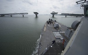 Hərbi gəmilər toqquşdu